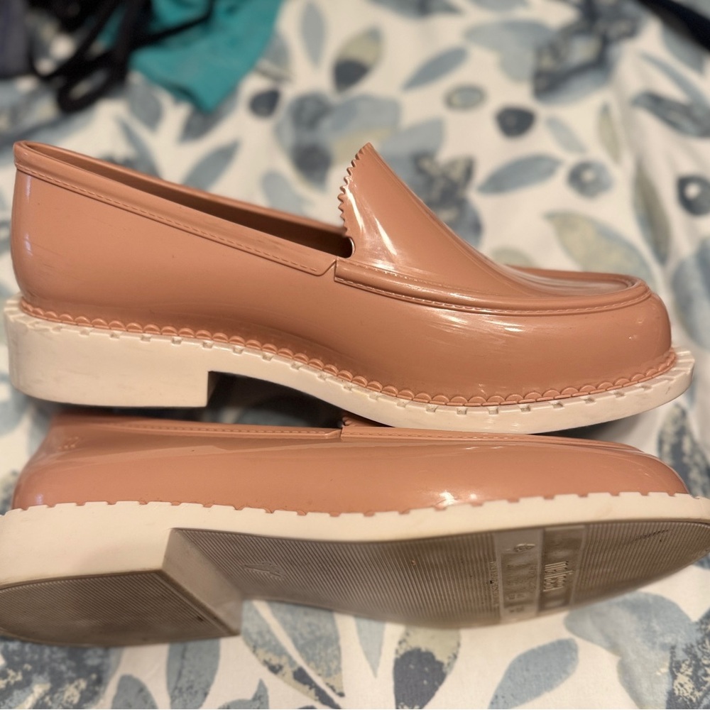 Melissa Women's Loafers in Nude and White